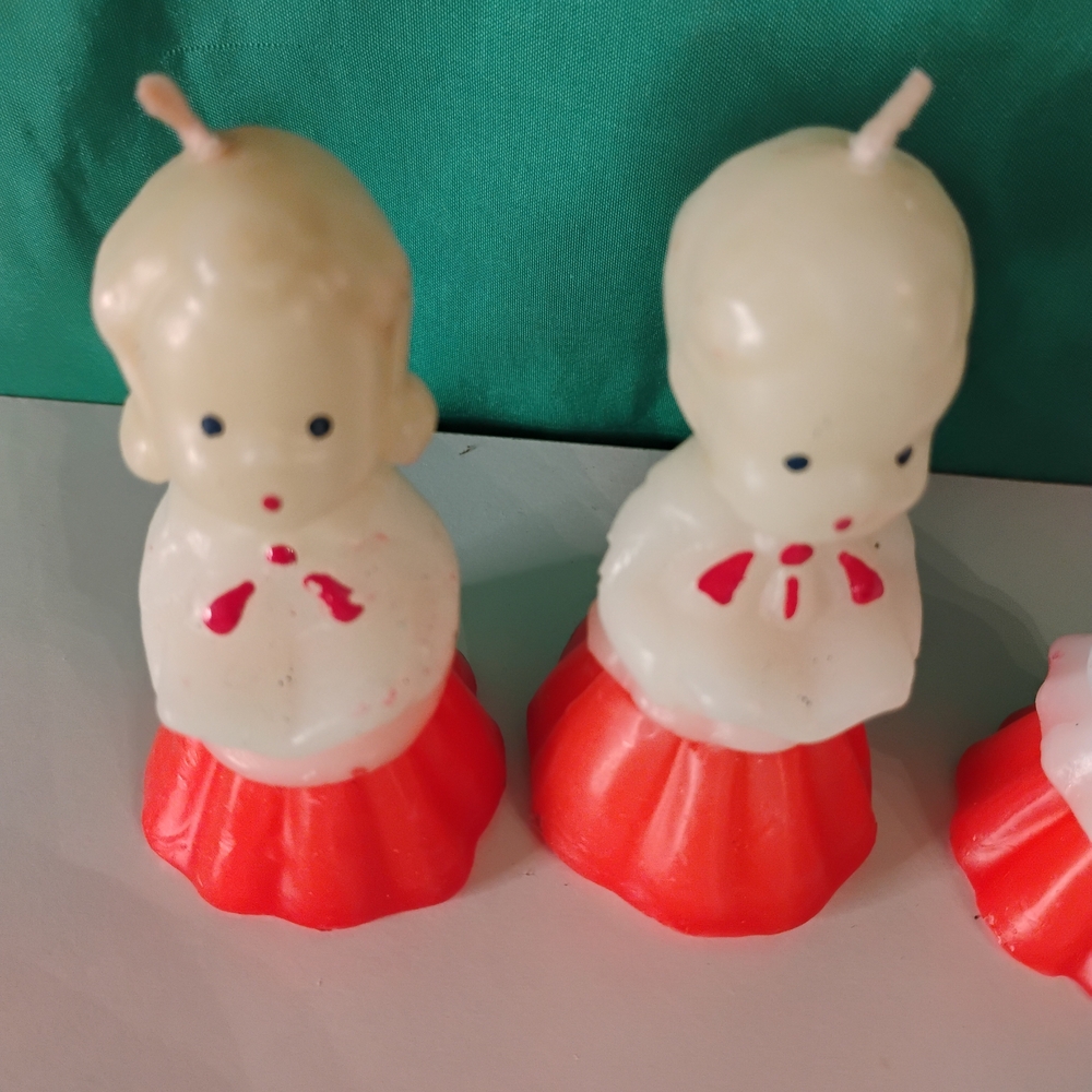The Vermont Country Store Christmas Carolers Candle Set - Picture 2 of 6